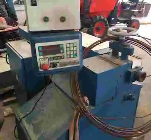 4. Maquina enderezadora de varilla Ugarola