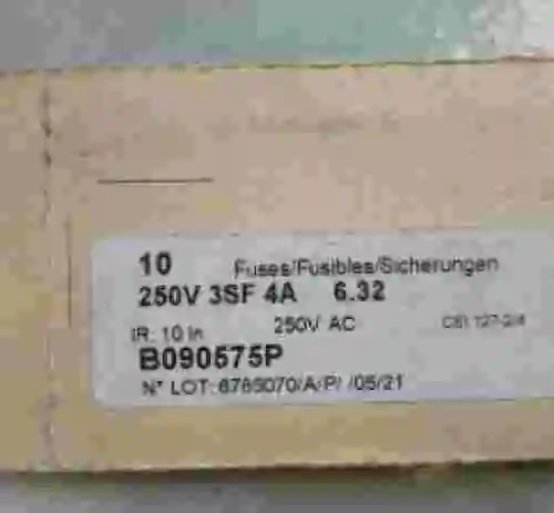 2. Fusibles FERRAZ SHAWMUT B090575P LOTE DE 17 UNIDADES