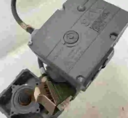 4. SEW Eurodrive WAF30 DT71D4 / MM03 / BW1/ KPF6 Servo-Getriebemotor Servomotor