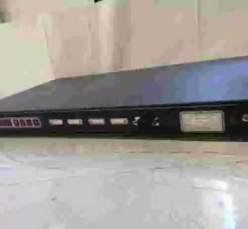 2. Equipo de control de altas tensiones ZIV 8SCT