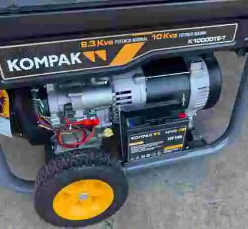2. Generador Kompak Gasolina Full Power 10 KVA AVR