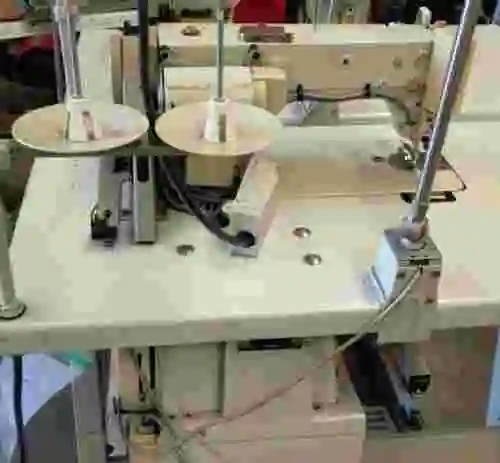 4. Lote de 2 máquinas de coser BROTHER F-40 DB2-B737-933