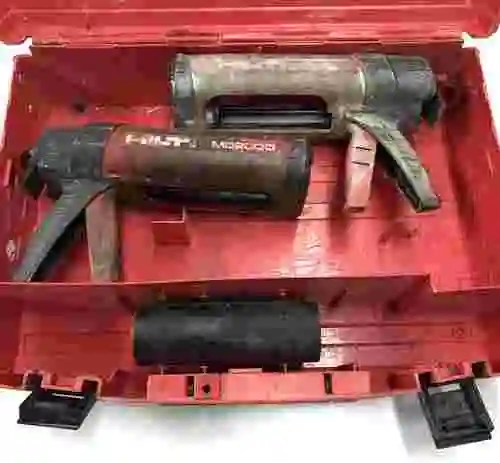 6. CARGADORA DE TORNILLOS HILTI + PISTOLAS APLICADORAS DE RESINAS