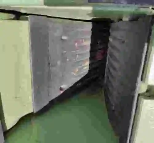 9. Prensa por aplastamiento de metales . Potencia 15 kw