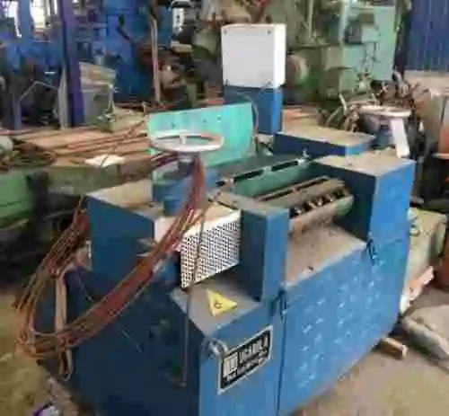 1. Maquina enderezadora de varilla Ugarola