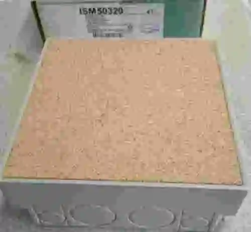 1. CAJA REGISTRO PLÁSTICO SCHNEIDER ISM50320 LOTE DE 5 UNIDADES