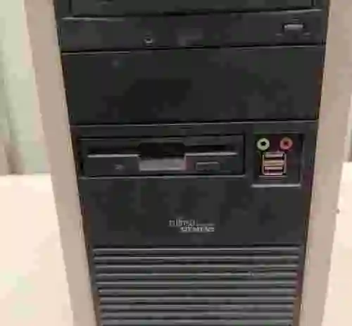 2. Ordenador FUJITSU SIEMENS COMPUTERS SCENIC P320, I915G