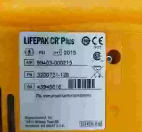 2. Desfibrilador PHYSIO CONTROL LIFEPAK CR PLUS +  Bateria de desfibrilador PAD-PACK-03