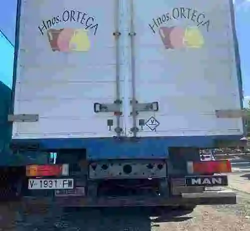 7. CAMION MAN 11 224 LC
