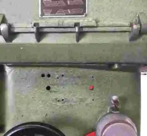 5. Taladro roscador ONA-LAITZ tipo Syderic  con motor Neumático con tres machos