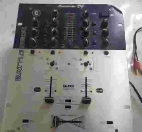 1. Mezclador American DJ Q-D3