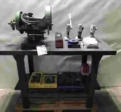 2. BANCO + ELECTROESMERILADORA DE DOBLE CABEZAL + HERRAMIENTAS + ÚITILES