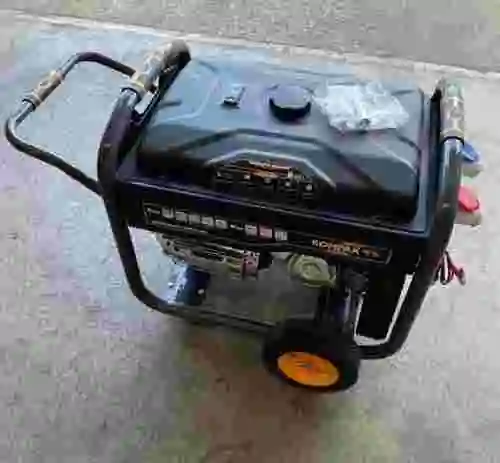 8. Generador Kompak Gasolina Full Power 10 KVA AVR