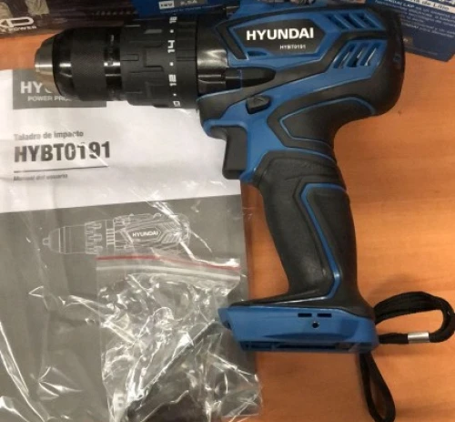 4. LOTE HYUNDAI Taladro Percutor HYBT0191 + Batería HYB18-4 18V 4Ah + Cargador HYCH18-25 18V 2.5Ah