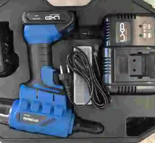 2. REMACHADORA HYUNDAI 18 V  HYBR2201