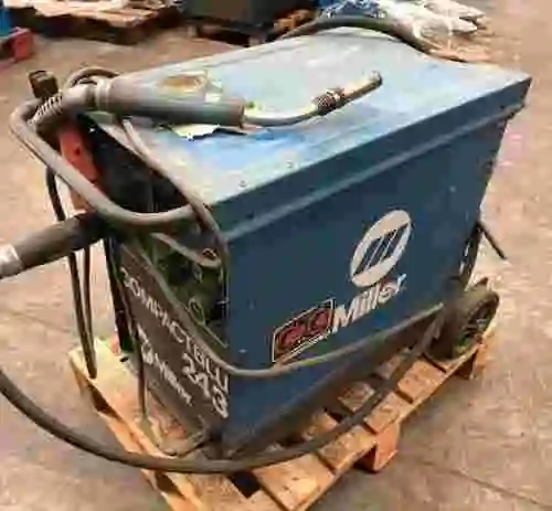 1. Equipo de soldadura MILLER COMPACTBLU 243