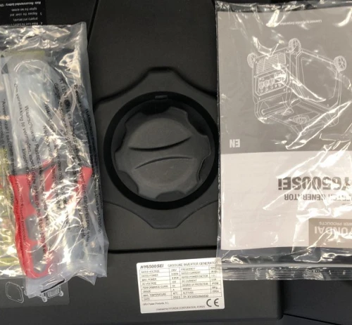 6. GENERADOR INVERTER HYUNDAI GASOLINA 3000 RPM HY6500SEI