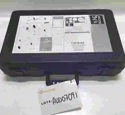 4. MALETIN PEUGEOT CON ÚTILES PARA MOTORES DJ-DK