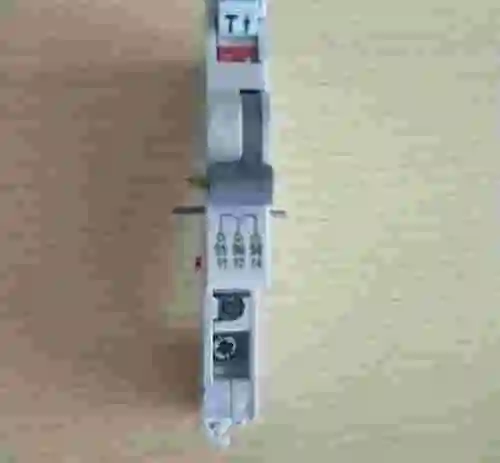 2. Contacto auxiliar GENERAL ELECTRIC CA S/H 5A