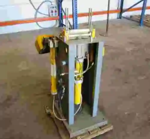 6. Ensambladora para perfiles de aluminio TEKNA