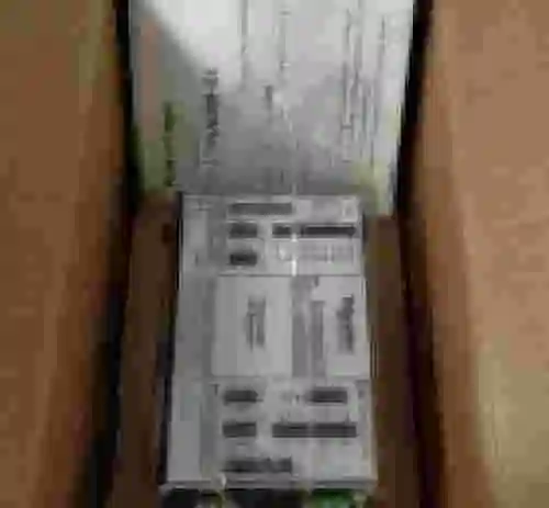 2. Módulo de expansión de e/s de Powelogic SCHNEIDER ELECTRIC PV-1705A009-01