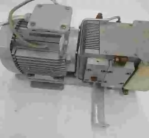 1. MOTOR LEROY SOMER LS71P CON BOMBA DE LIQUIDOS