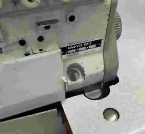 5. Lote de 2 máquinas de coser BROTHER MA4-V61A-63-5 MA4-V61-63-5