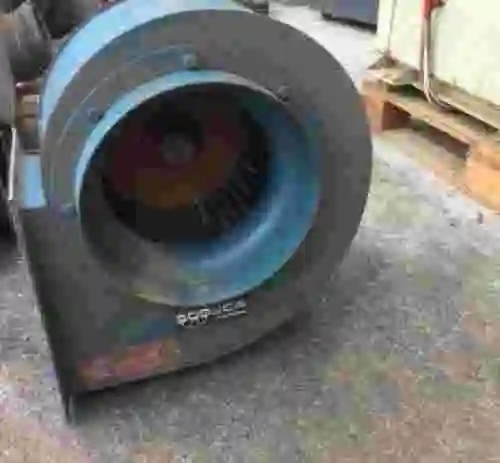 2. Turbina extractora Sodeca trifasica 5,5 hp.