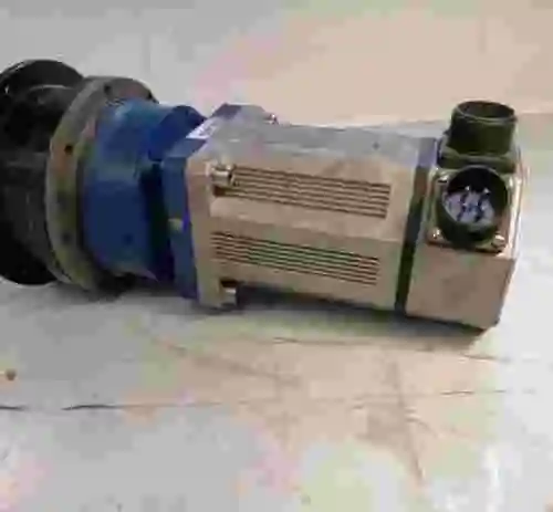 1. Servomotor  OFANENGO A5039 + Reductor ALPHA GETRIEBEBAU GMBH LP 090-M02-50