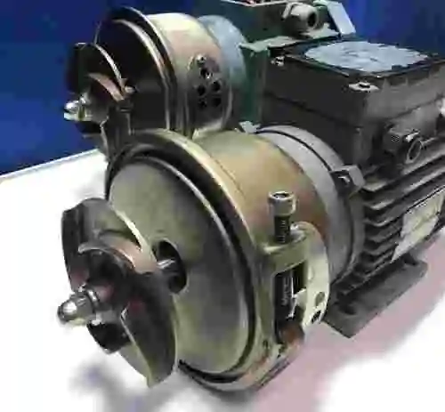 7. 3 MOTORES DE 1 CV CON BOMBA BOMINOX DE ACERO INOXIDABLE