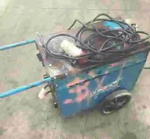 3. Equipo de soldadura Apel Laser 255 R