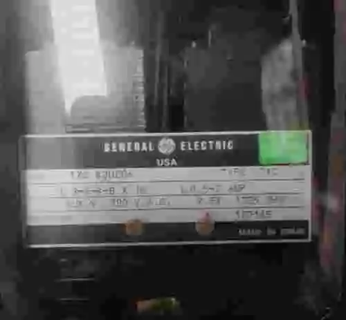 2. GENERAL ELECTRIC TXC 62D20A SUELO DIRECCIONAL SOBREINTENSIDAD DE CORRIENTE RELE