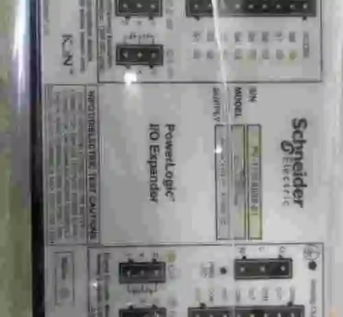 1. Módulo de expansión de e/s de Powelogic SCHNEIDER ELECTRIC PV-1705A009-01