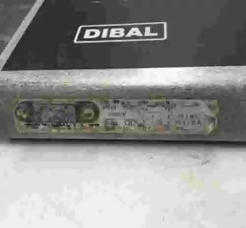 6. Bascula sobremesa Inox  de 60x60 cm con  visor DIBAL de 0-15 kg
