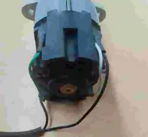 2. SIEMENS MOTOR MLFB 3AY1711-2E NUEVO