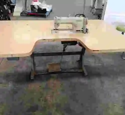 5. MAQUINA DE COSER BROTHER SL-755-3A CON MESA GRANDE
