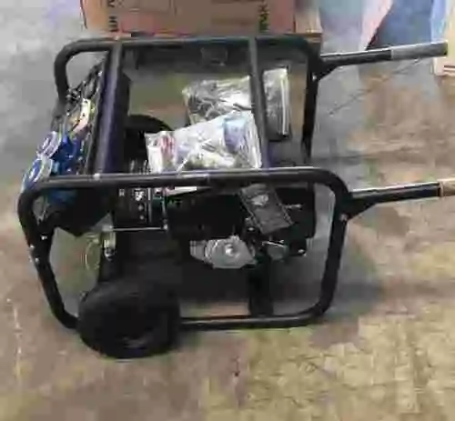 4. GENERADOR HYUNADI GASOLINA 3000 RPM CON RUEDAS HY9000K