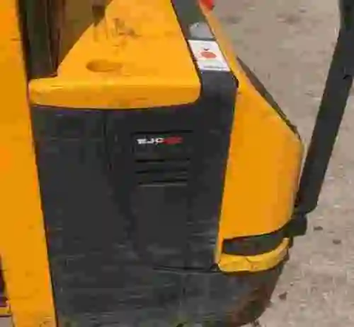 3. Apilador eléctrico JUNGHEINRICH EJC 12G-115-430ZT (L)