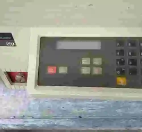 2. Bomba isocrática LC Perkin Elmer 250