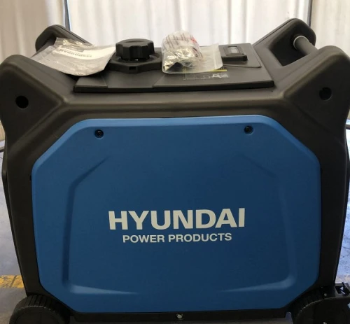 4. GENERADOR INVERTER HYUNDAI GASOLINA 3000 RPM HY6500SEI