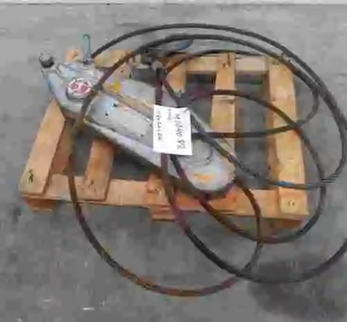 1. Tractel con cable de acero de 3 Tns Mod. T.35