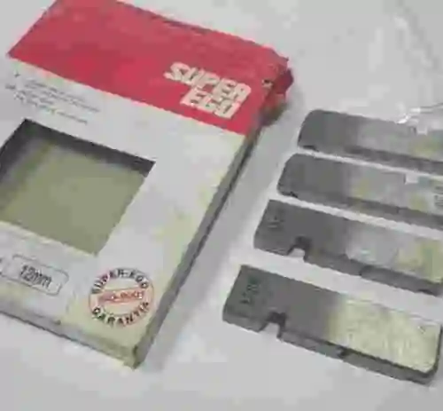 1. JUEGO DE 4 PEINES PARA MAQUINA ROSCADORA SUPER EGO METRICA DIN 13 12MM