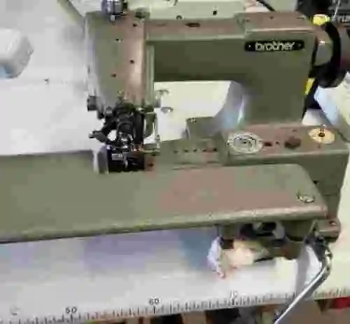 2. Lote de 2 máquinas de coser BROTHER CM2-B931-1