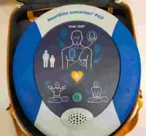 1. Desfibrilador HeartSine Samaritan PAD SAM300P +  Bateria de desfibrilador PAD-PACK-03