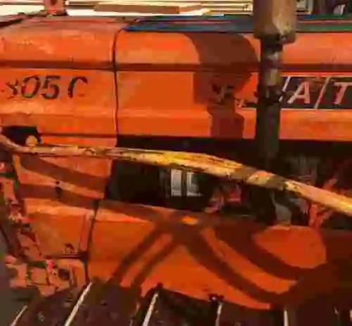 8. Tractor FIAT 805C con pala y  bobinador HYSTER D4 52152