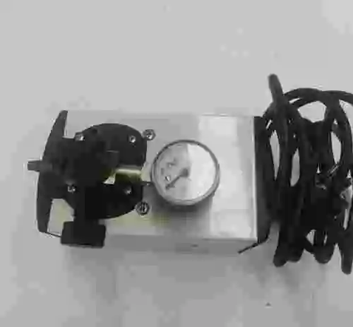 5. KNF LAB LABOPORT PM21480-86 BOMBA DE LABORATORIO