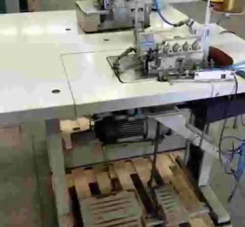 1. Lote de 2 máquinas de coser BROTHER MA4-V61-65-5