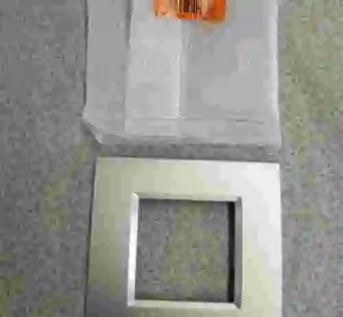 1. PLACAS CUADRADAS LIVINGLIGHT BTICINO LNA4802TE LOTE DE 3 UNIDADES