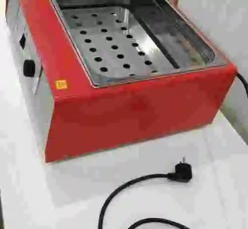 4. BAÑO TERMOSTÁTICO 20L. 200ºC BUNSEN  1607