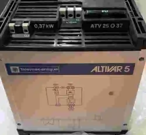 2. TELEMECANIQUE ALTIVAR 5 ATV 25 O 37